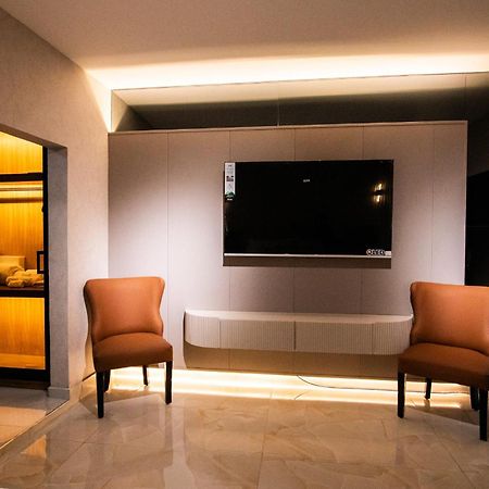 Lovera Hotel 圣地亚哥洛斯卡巴 外观 照片