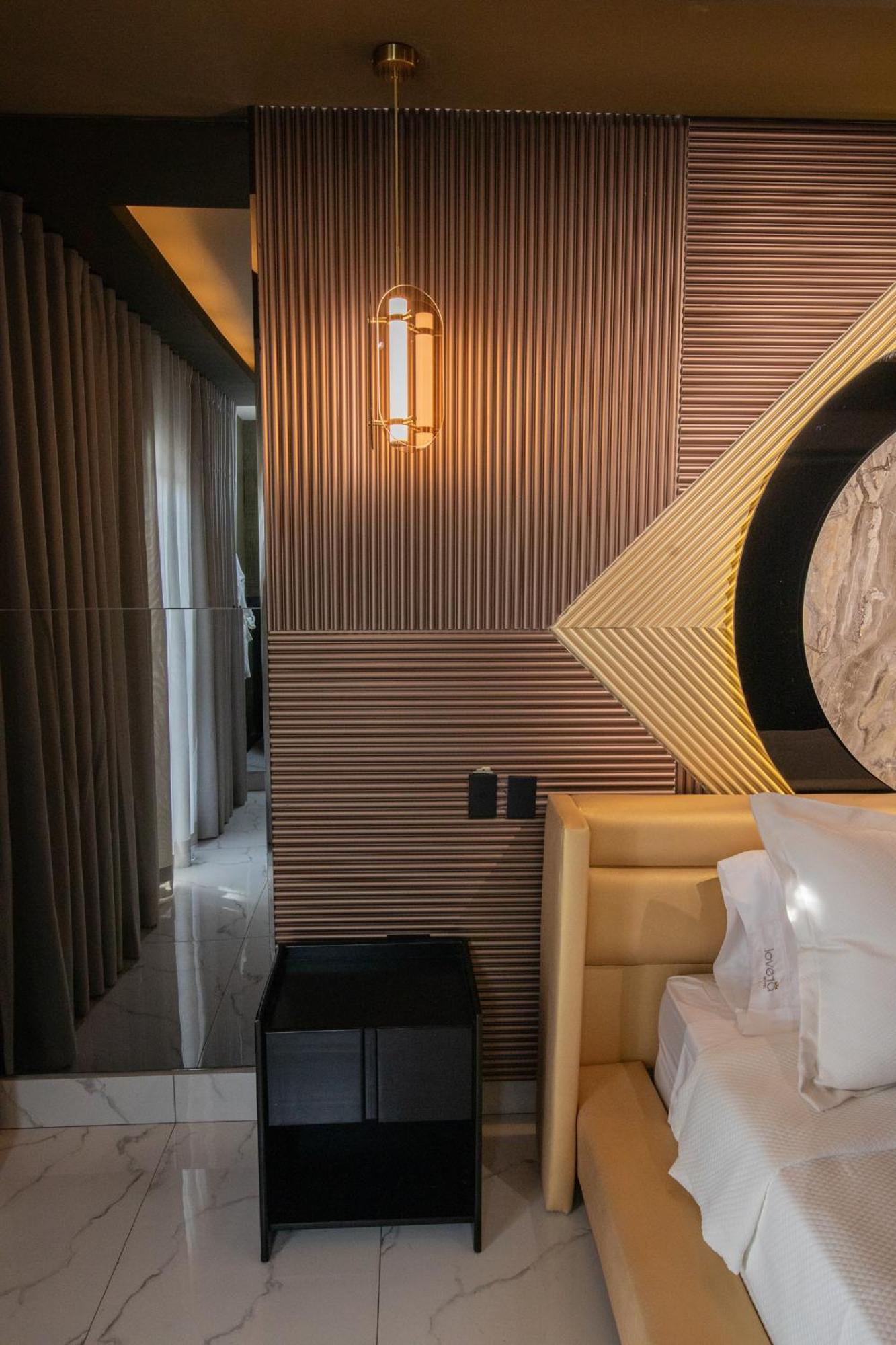 Lovera Hotel 圣地亚哥洛斯卡巴 外观 照片
