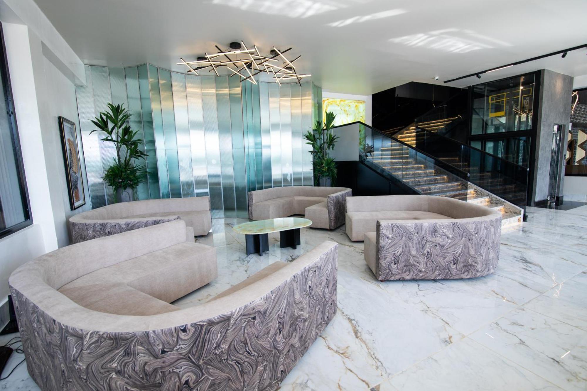 Lovera Hotel 圣地亚哥洛斯卡巴 外观 照片